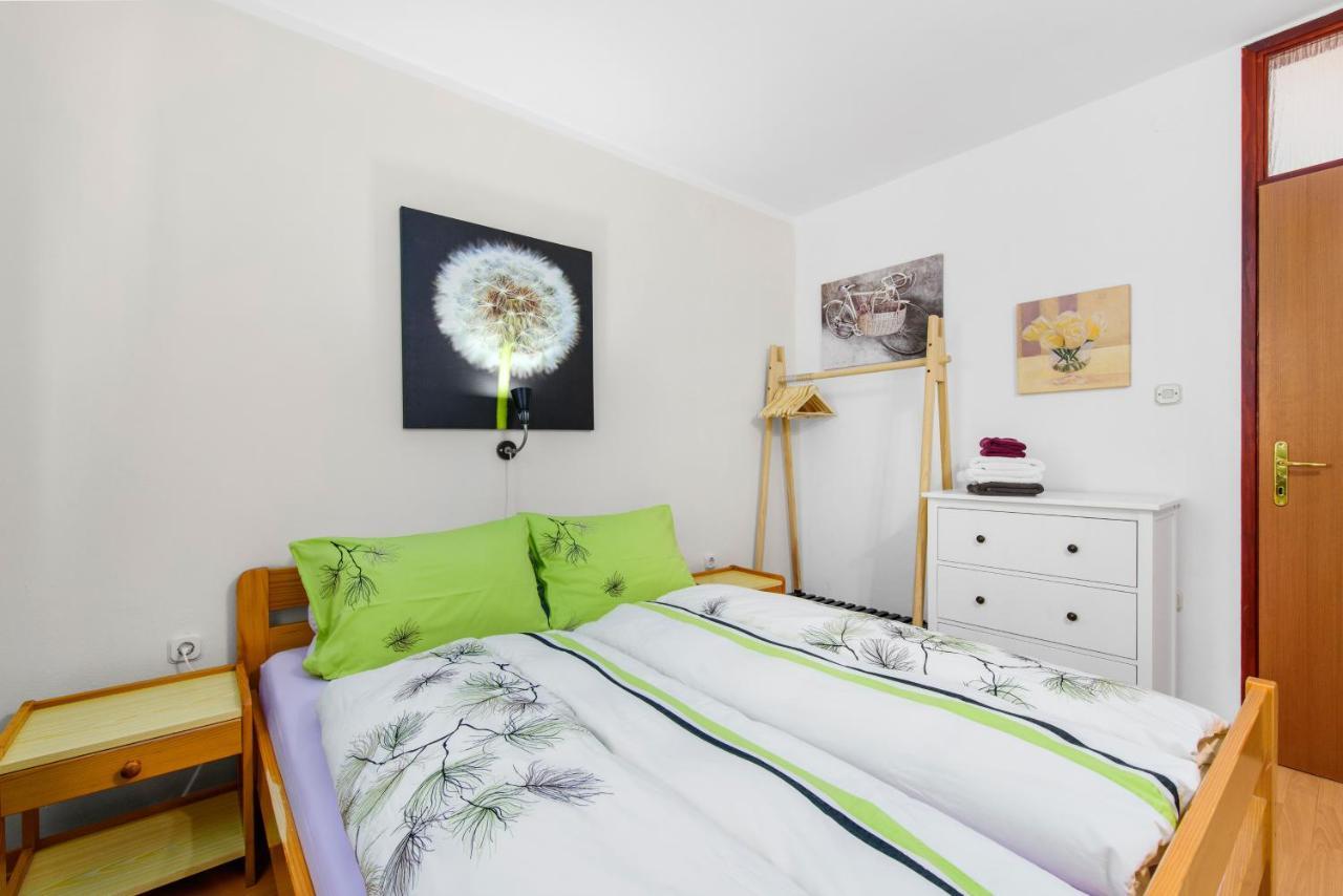 Apartment Felix Porec Esterno foto