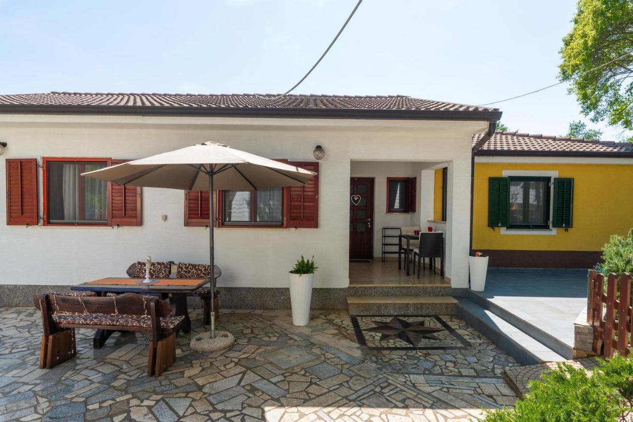 Apartment Felix Porec Esterno foto