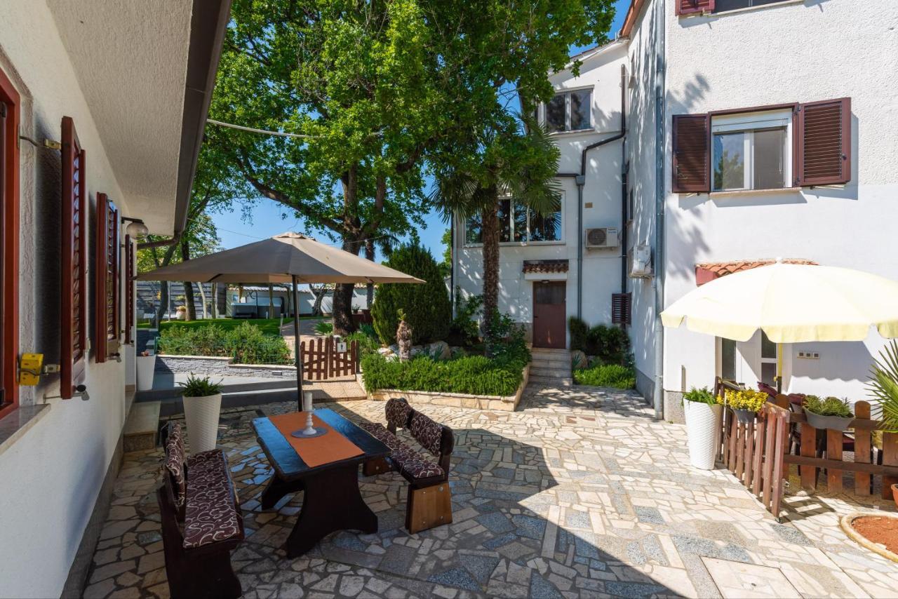 Apartment Felix Porec Esterno foto
