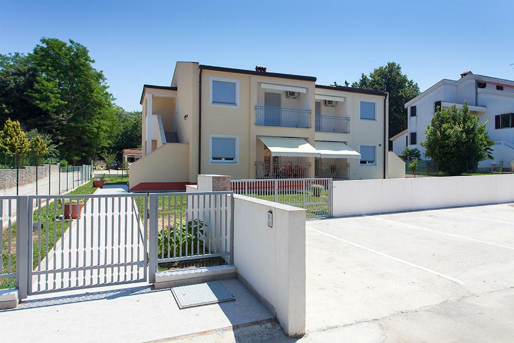 Apartment Felix Porec Esterno foto